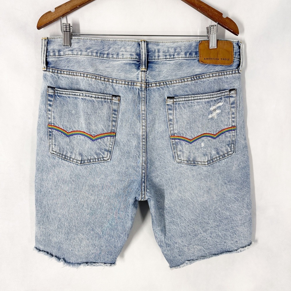 American Eagle Cotton Light Wash Rainbow Distressed Denim Shorts Womens Size 33